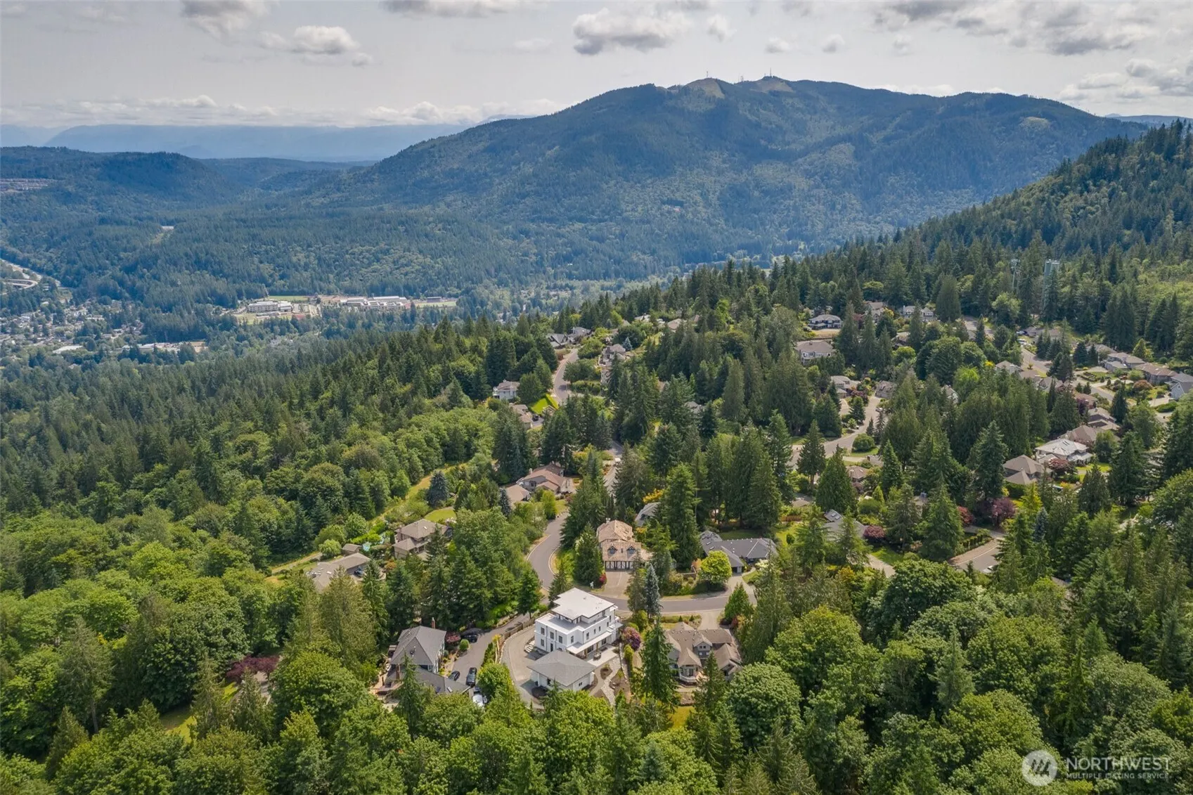 2115 Squak Mountain Loop SW, Issaquah, WA 98027