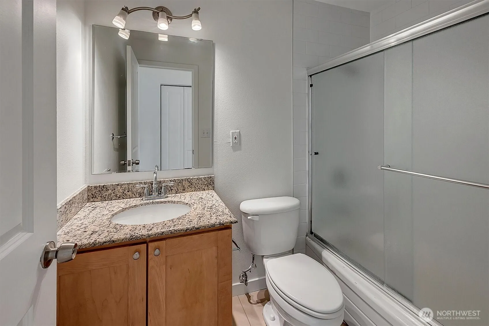 705 E Republican Street #506, Seattle, WA 98102-7001
