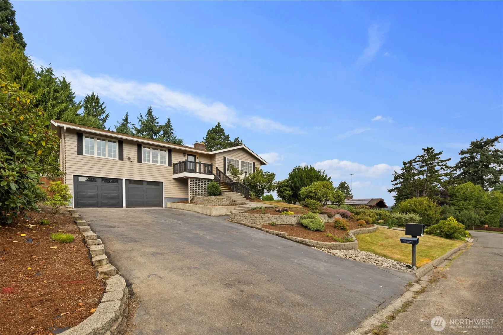 16851 105th Avenue NE, Bothell, WA 98011