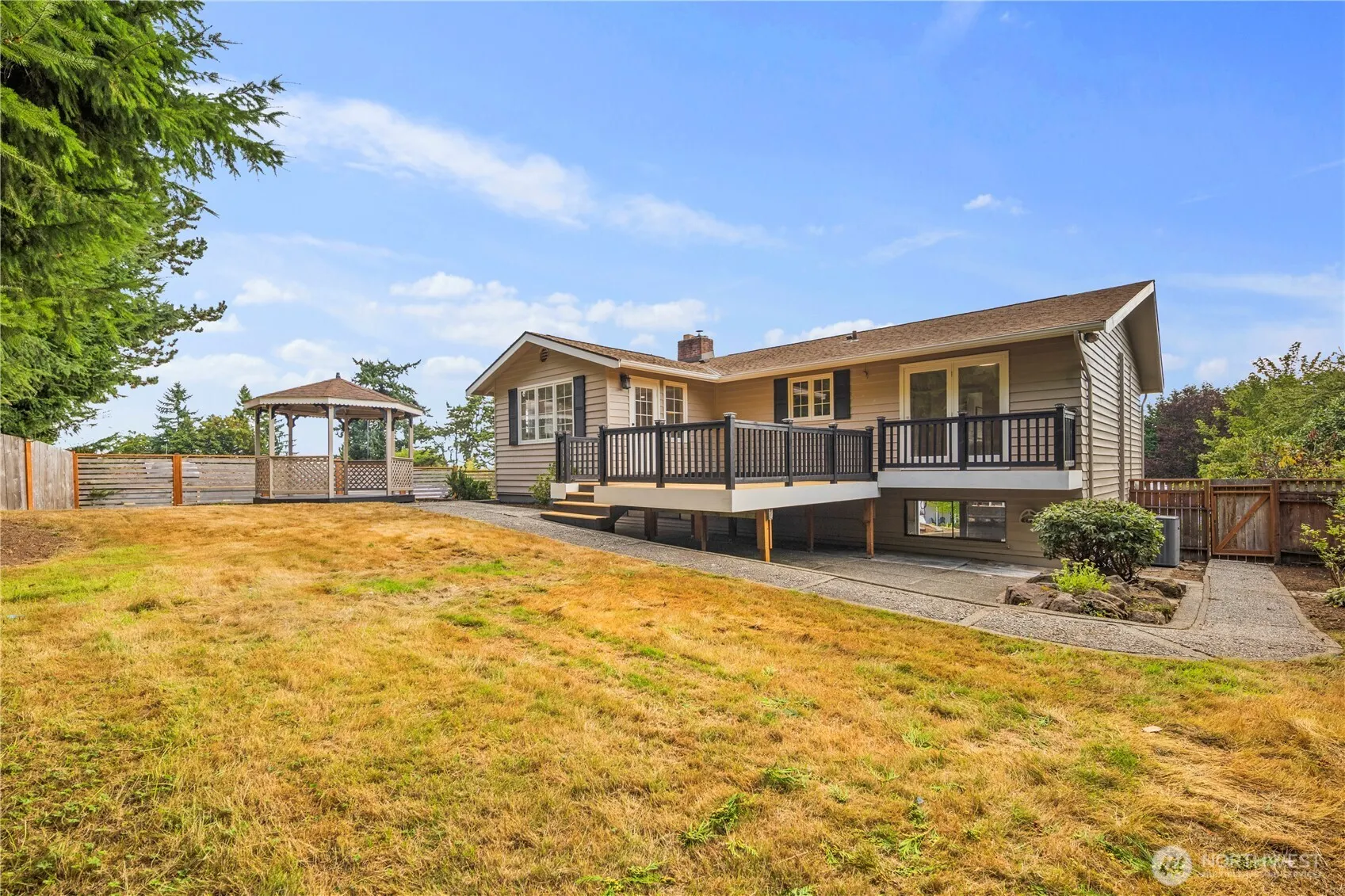 16851 105th Avenue NE, Bothell, WA 98011