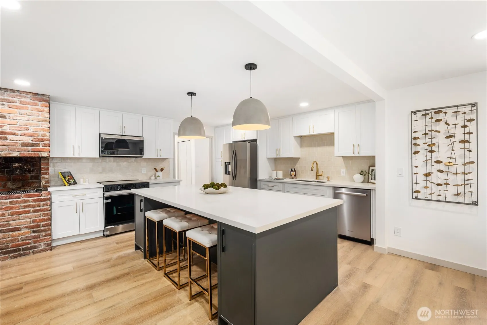 16851 105th Avenue NE, Bothell, WA 98011