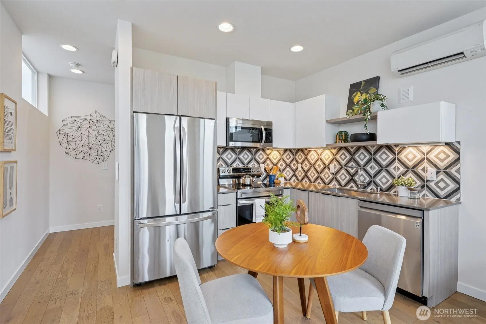 1723 S Forest Street , Seattle, WA 98144-5801