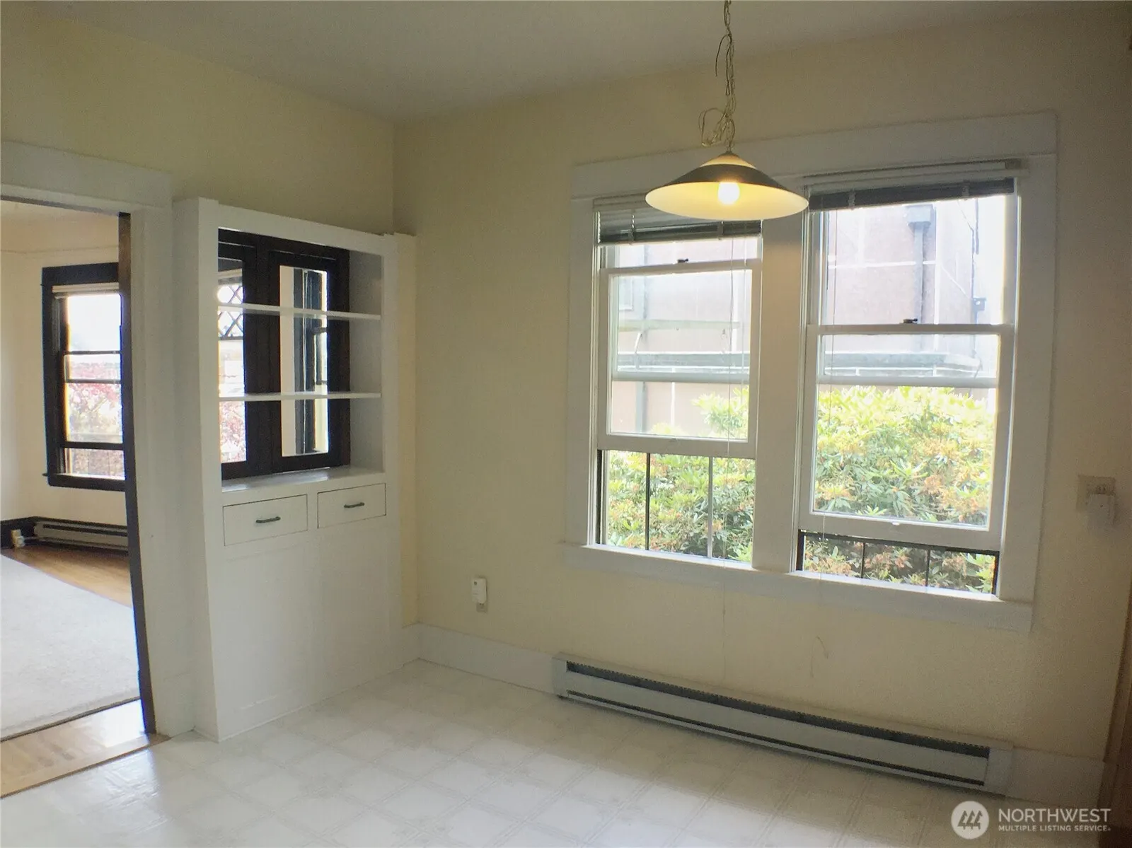 910 NW 52nd Street , Seattle, WA 98107