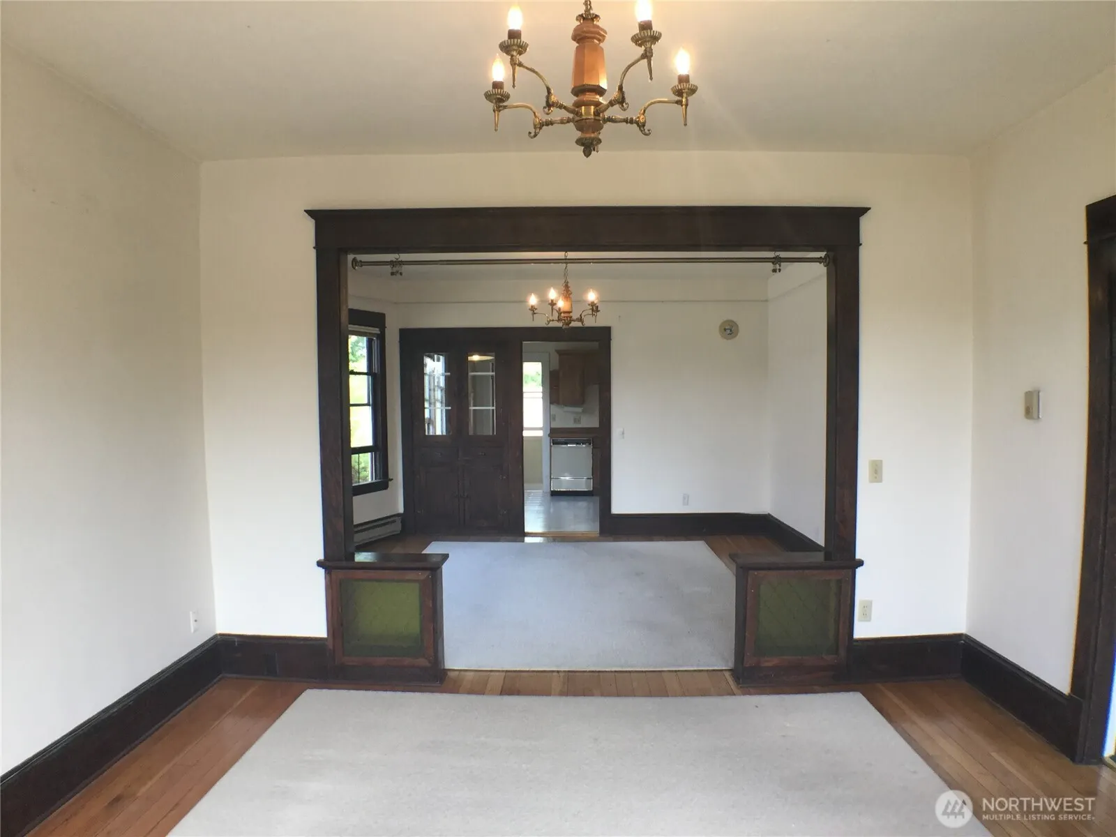 910 NW 52nd Street , Seattle, WA 98107