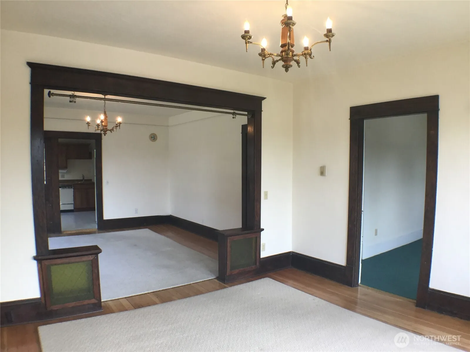 910 NW 52nd Street , Seattle, WA 98107