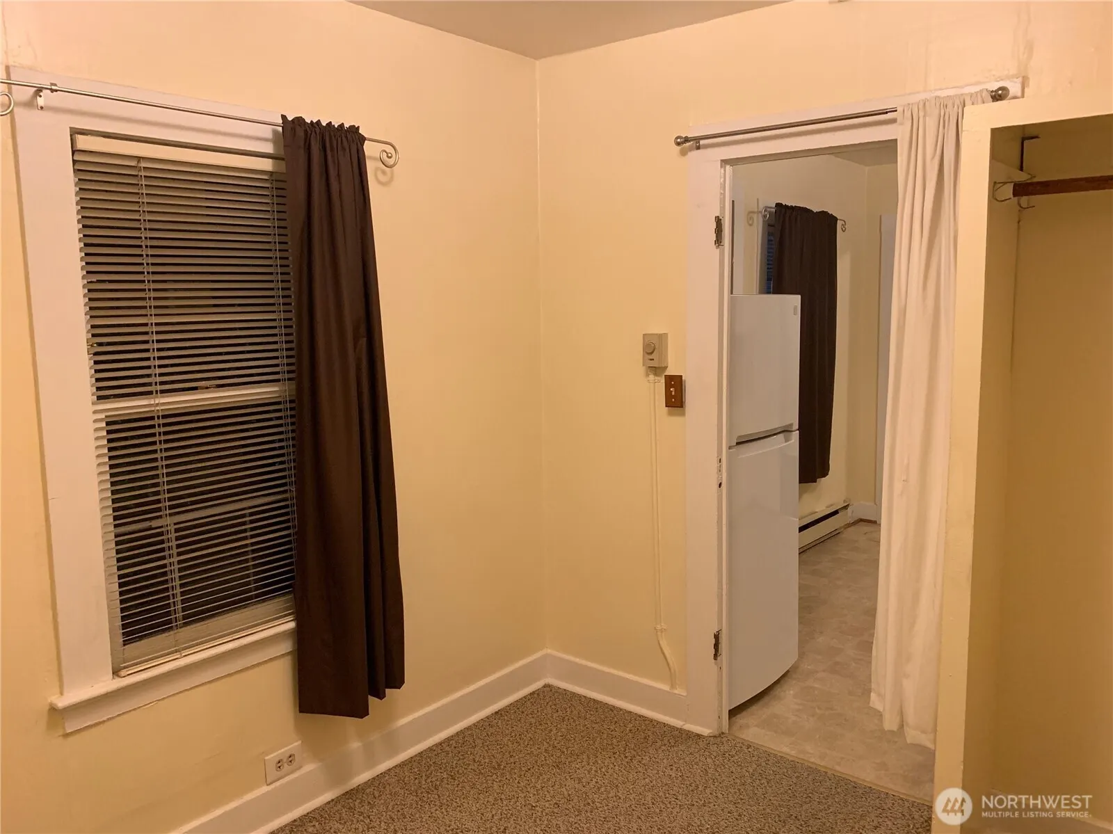 910 NW 52nd Street , Seattle, WA 98107