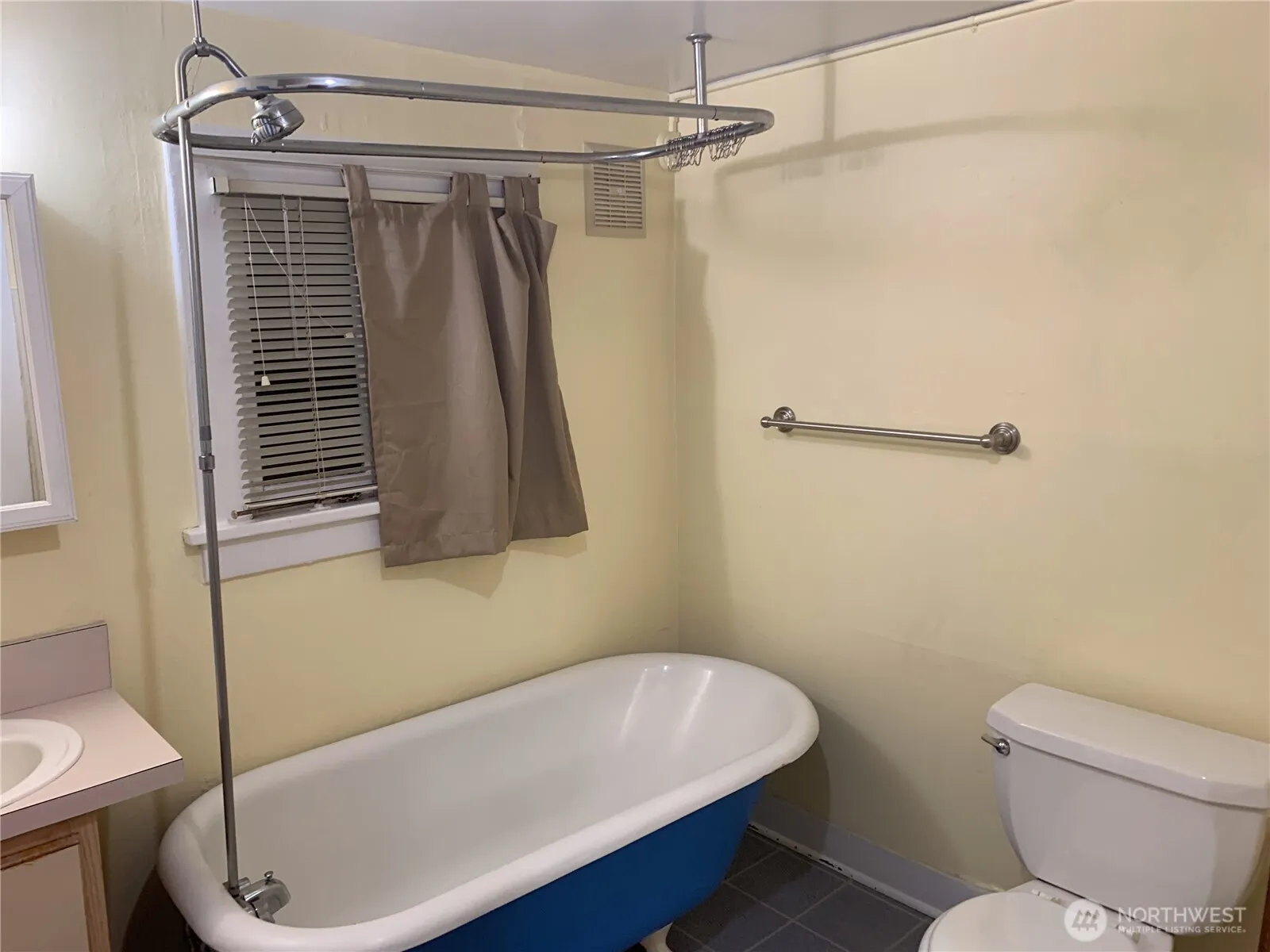 910 NW 52nd Street , Seattle, WA 98107
