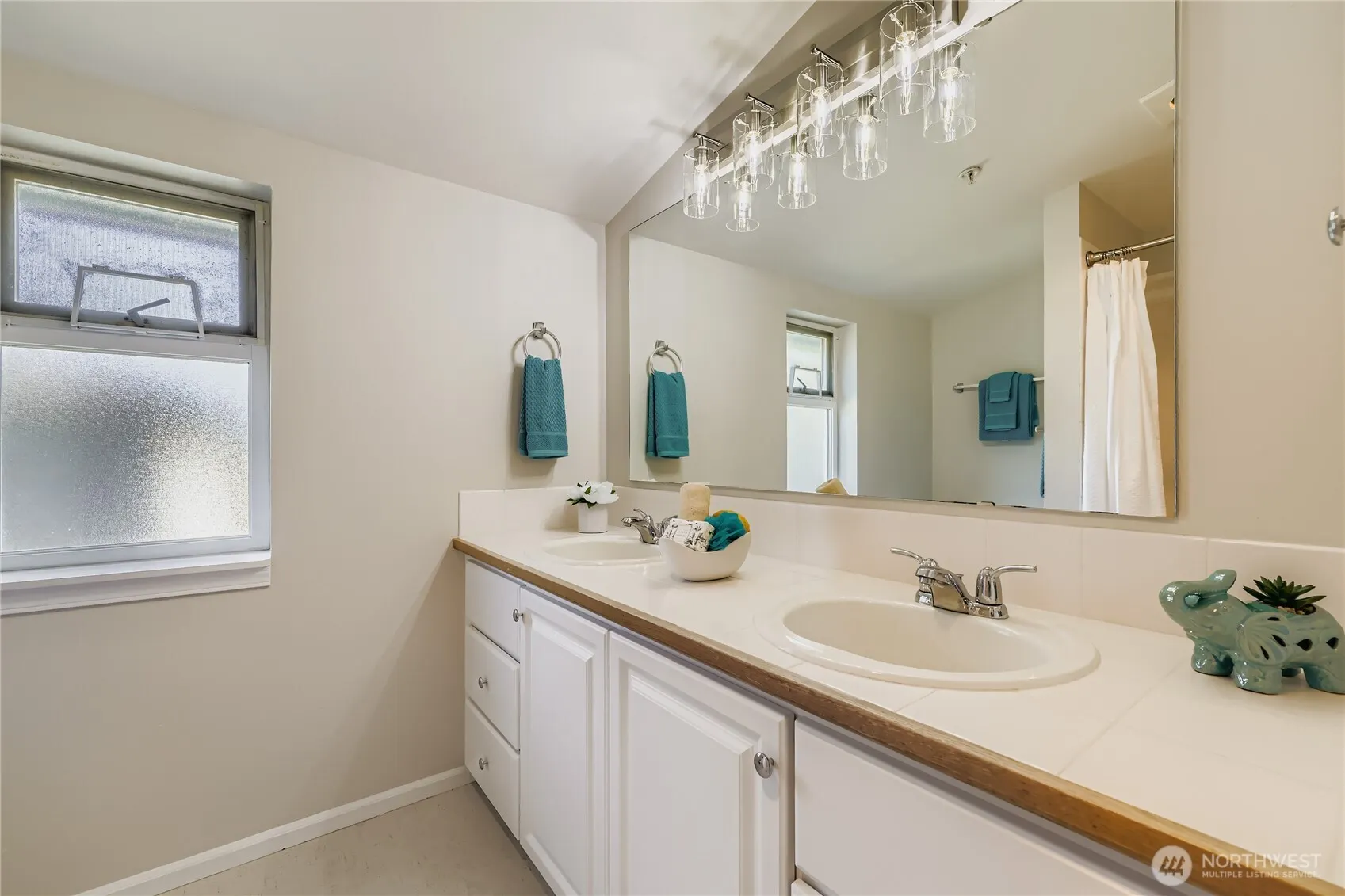 1526 NW 58th Street #202, Seattle, WA 98107