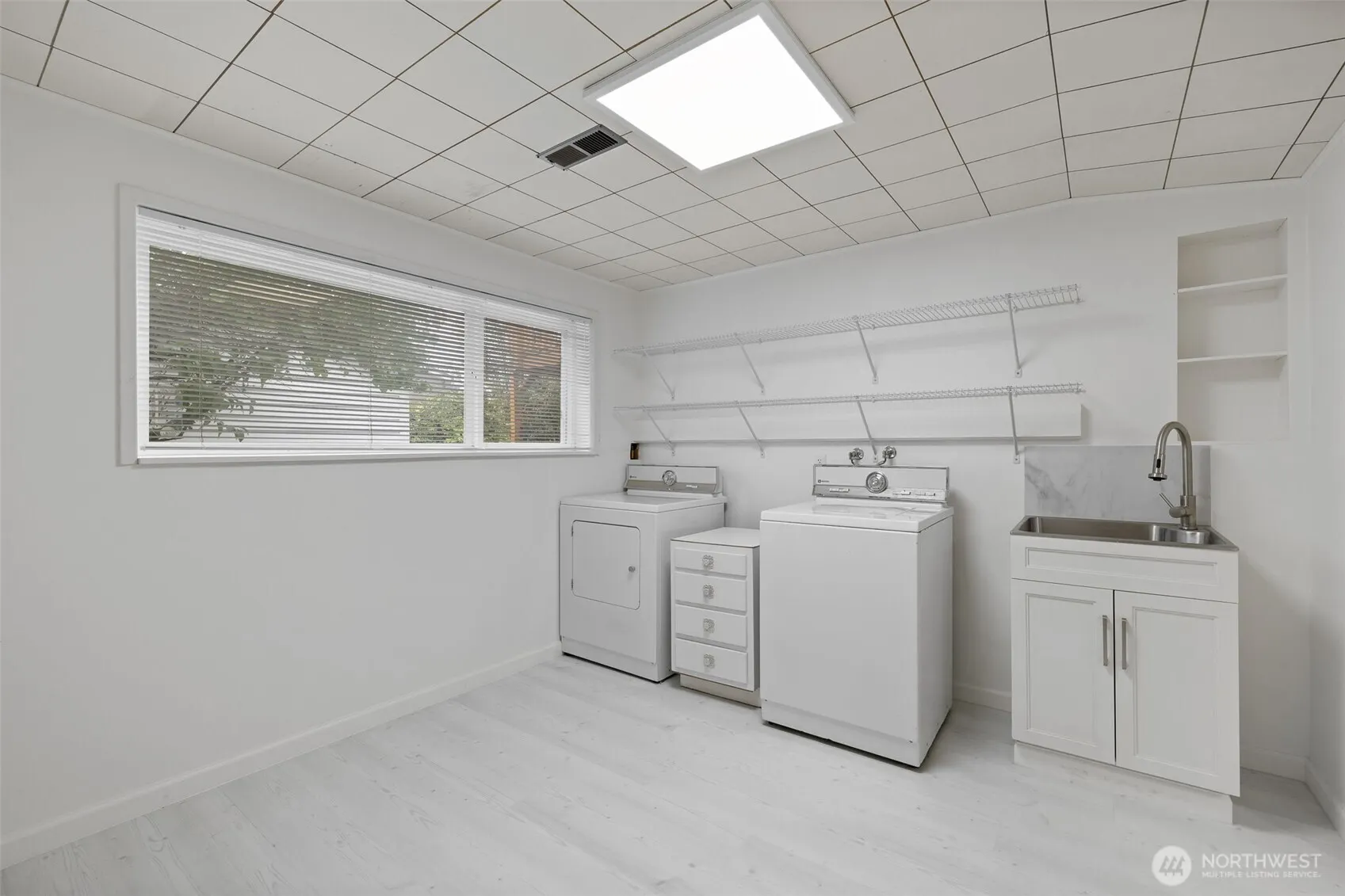 75 157th Avenue SE, Bellevue, WA 98008