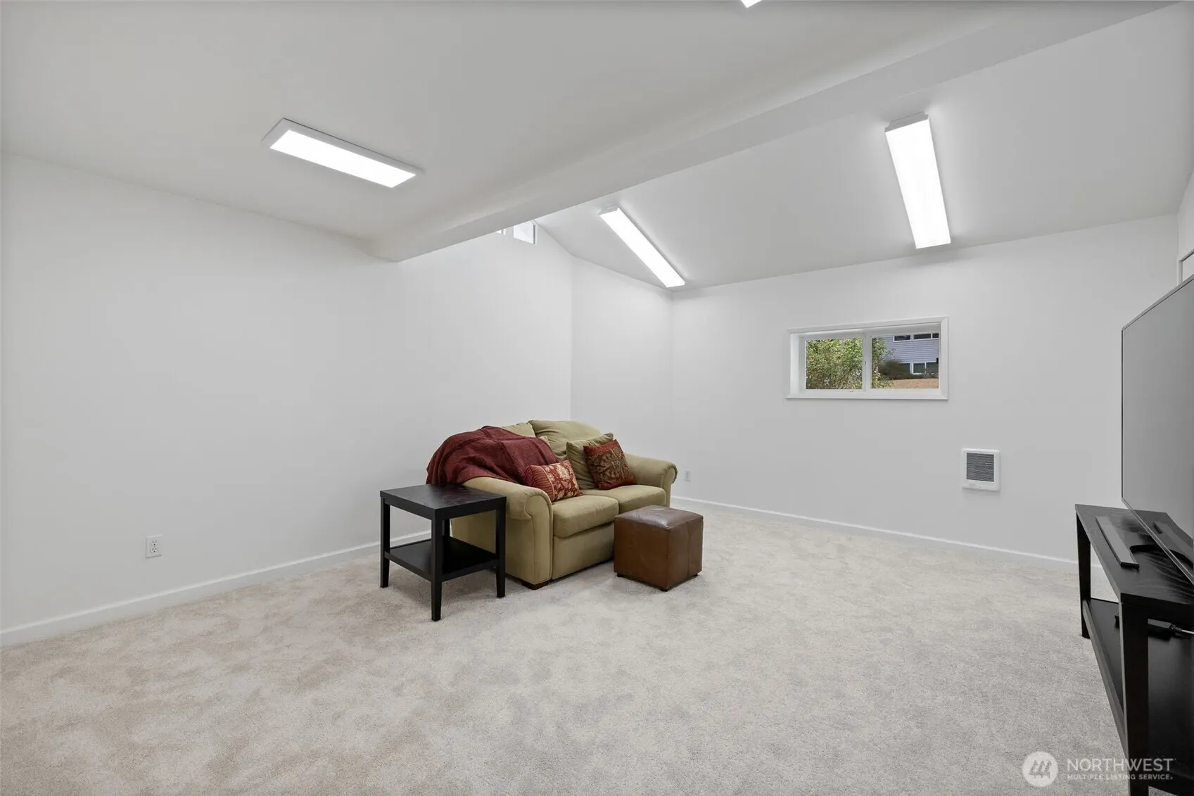 75 157th Avenue SE, Bellevue, WA 98008