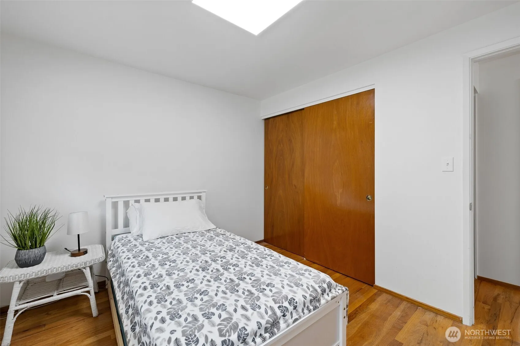 75 157th Avenue SE, Bellevue, WA 98008