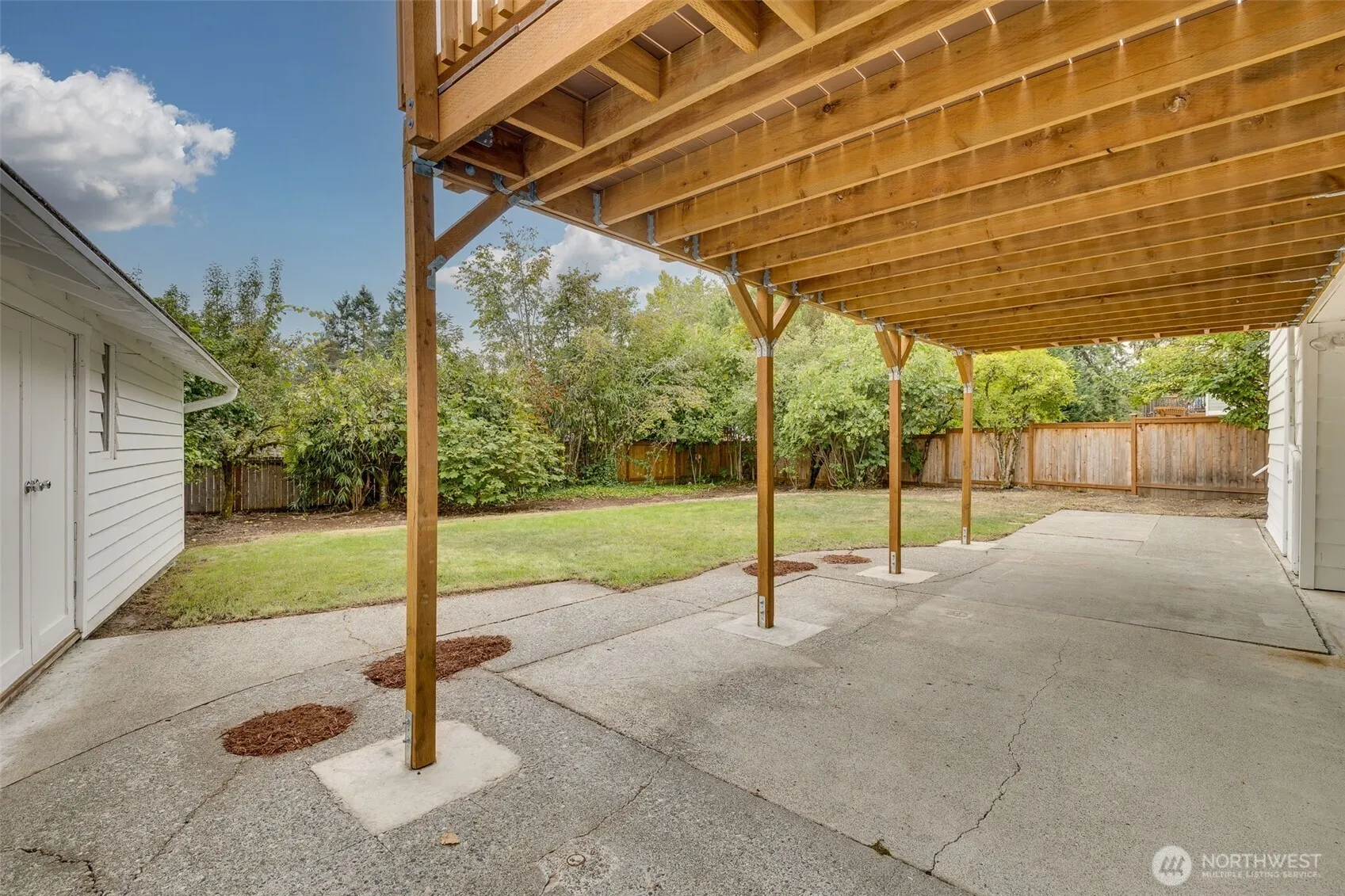 75 157th Avenue SE, Bellevue, WA 98008