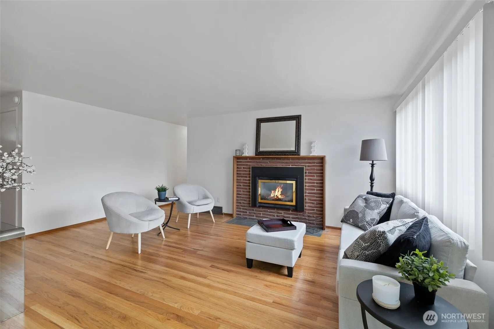 75 157th Avenue SE, Bellevue, WA 98008