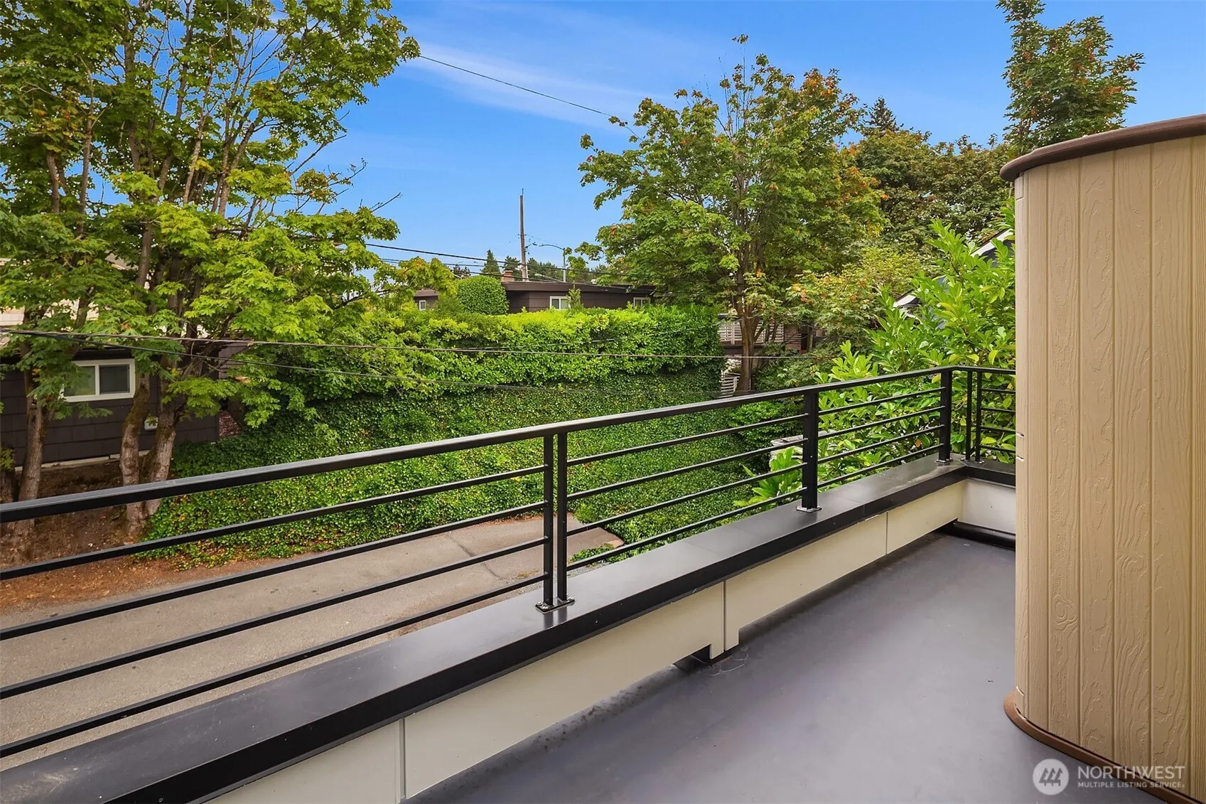3805 Fremont Lane N, Seattle, WA 98103