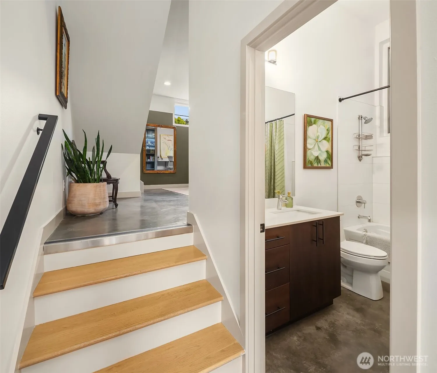 3805 Fremont Lane N, Seattle, WA 98103