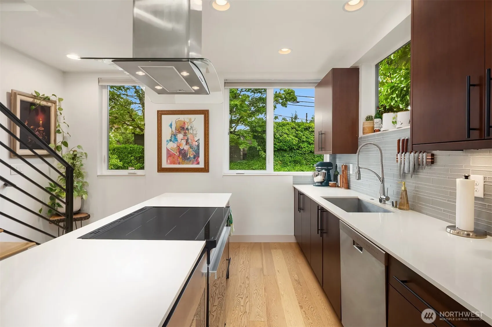 3805 Fremont Lane N, Seattle, WA 98103