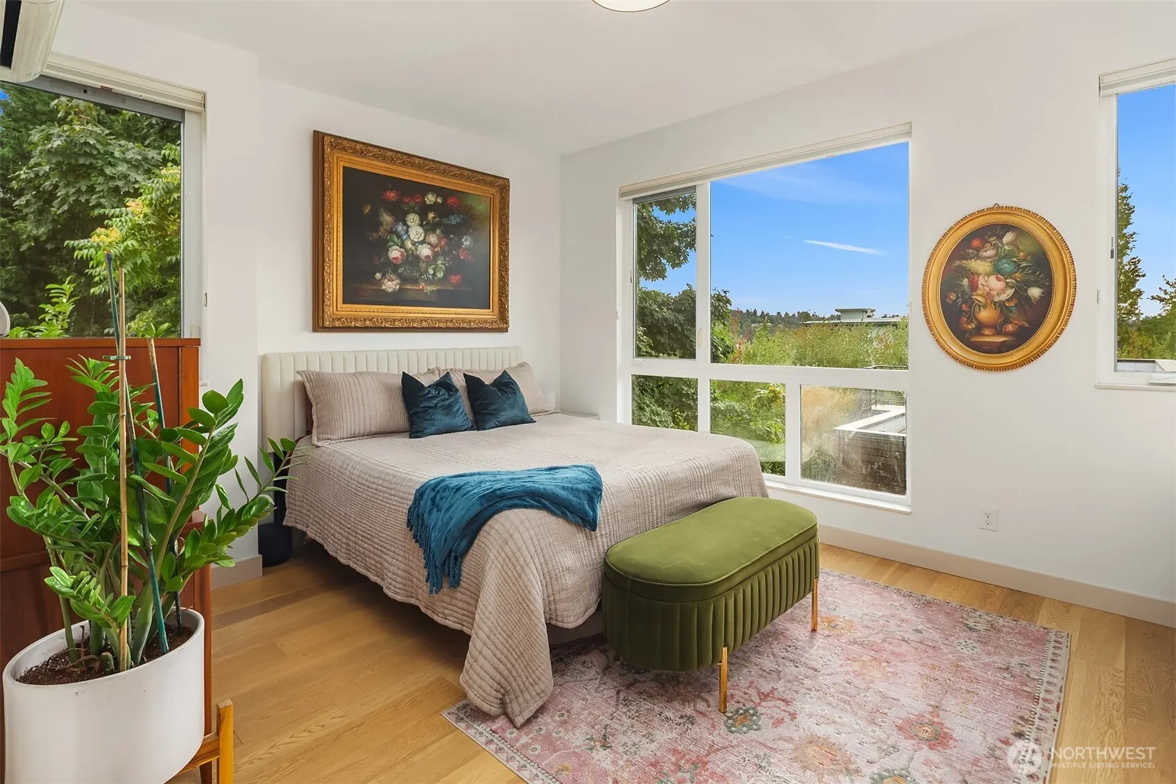3805 Fremont Lane N, Seattle, WA 98103
