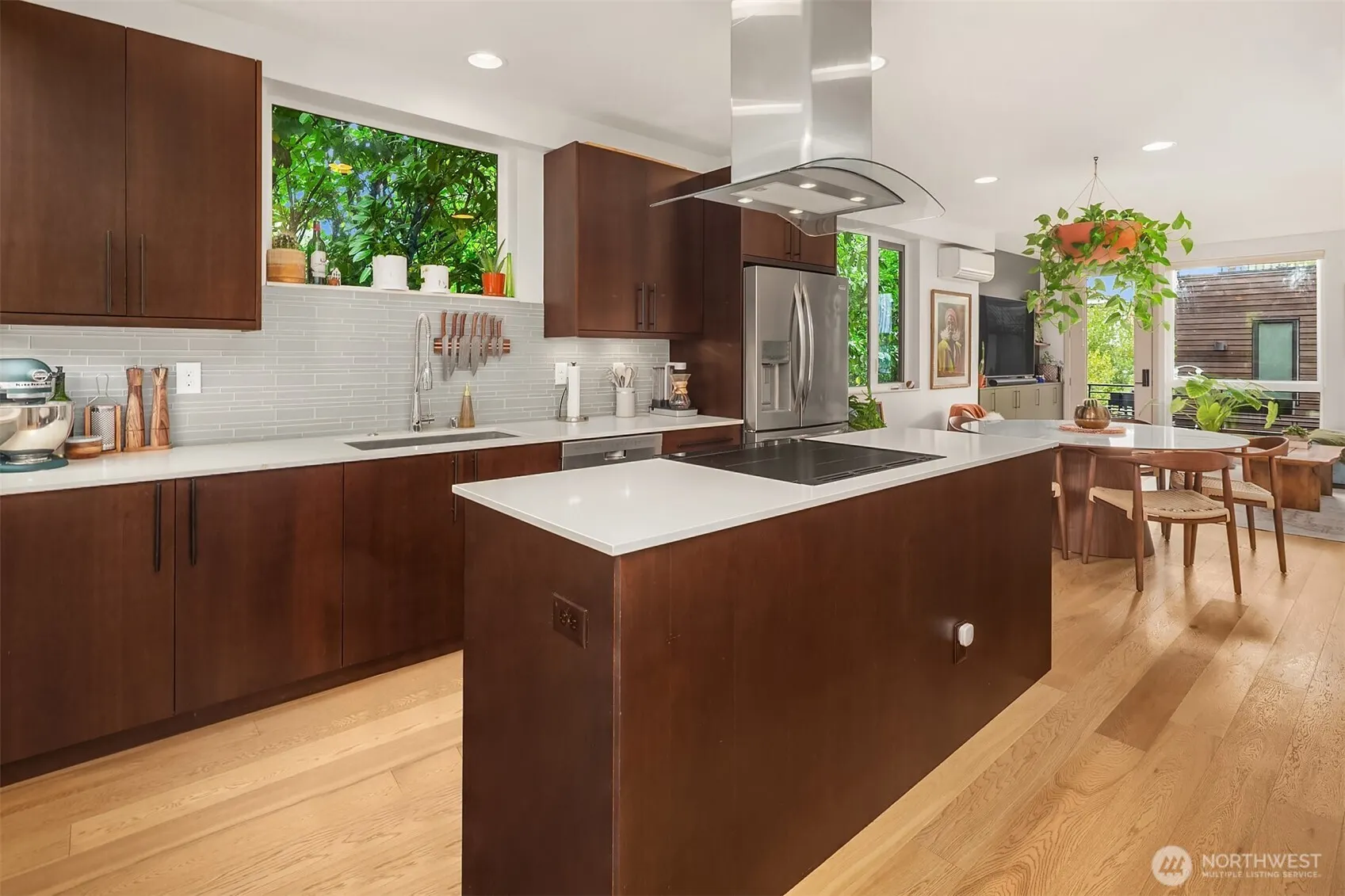 3805 Fremont Lane N, Seattle, WA 98103