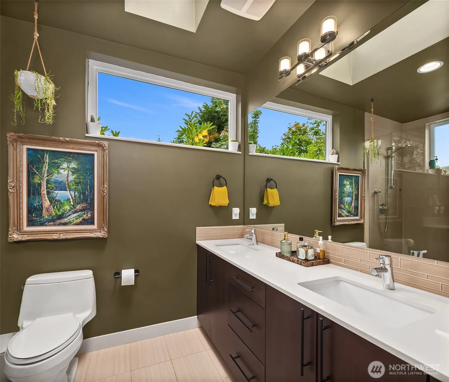 3805 Fremont Lane N, Seattle, WA 98103