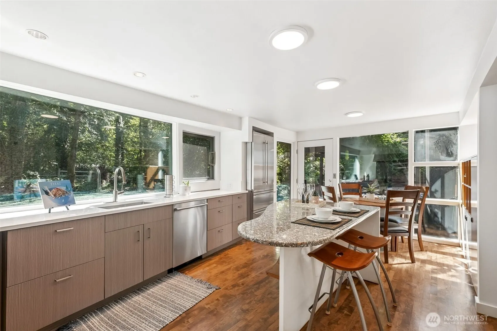 26031 SE 156 Street , Issaquah, WA 98027-8259