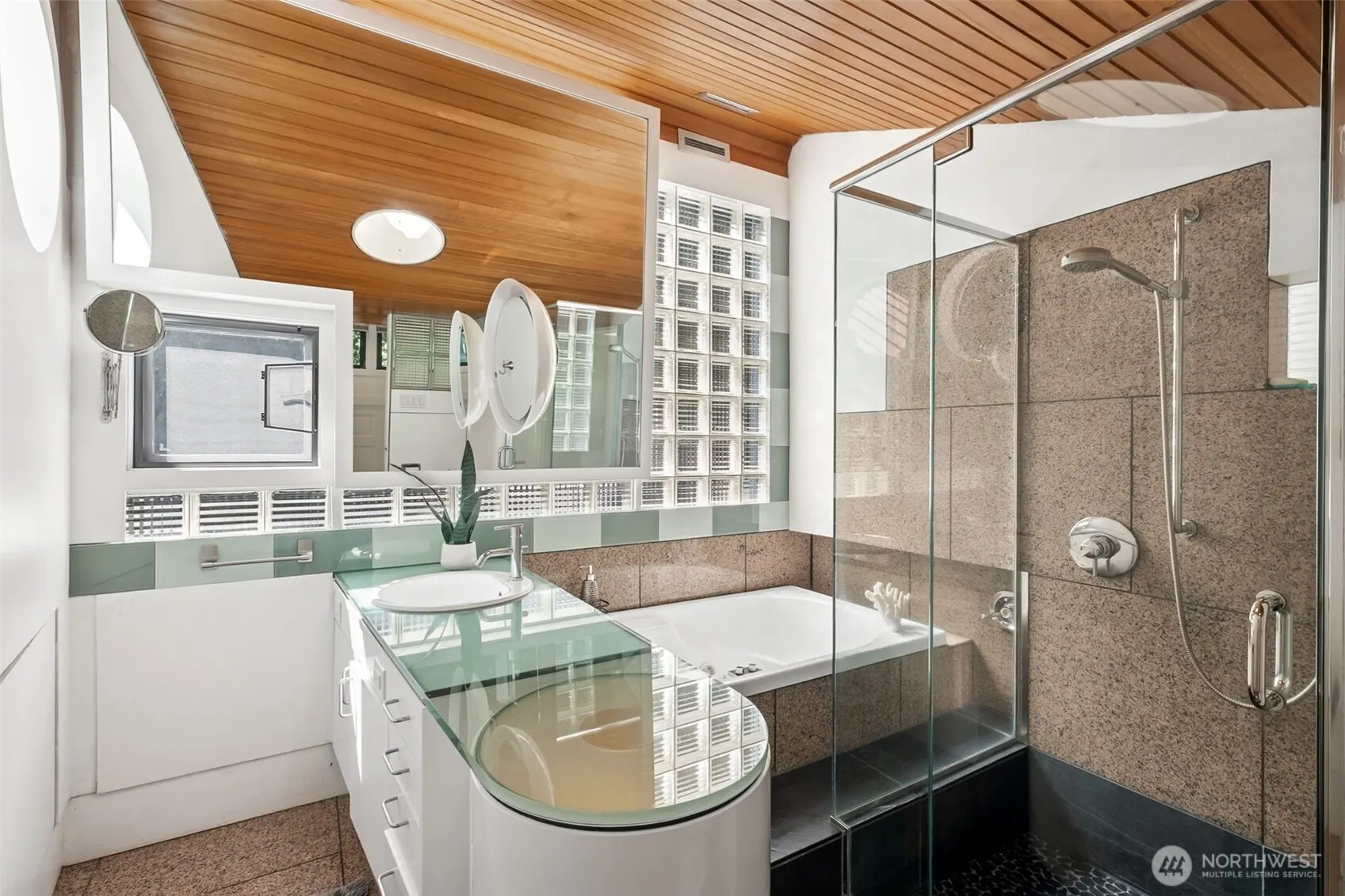 26031 SE 156 Street , Issaquah, WA 98027-8259