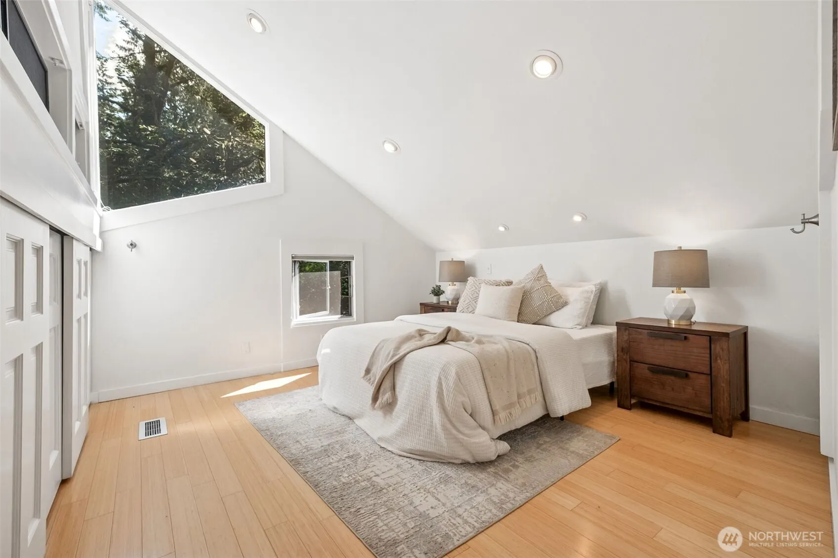 26031 SE 156 Street , Issaquah, WA 98027-8259