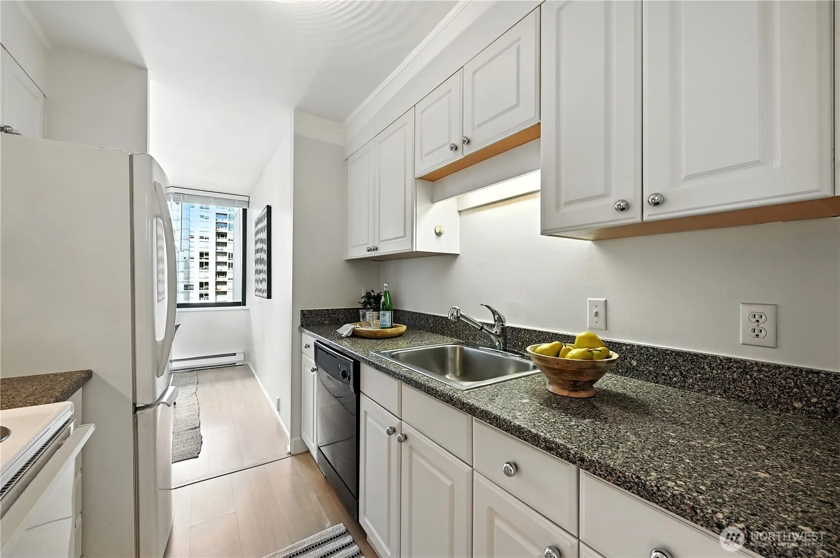 2100 3rd Avenue #1604, Seattle, WA 98121