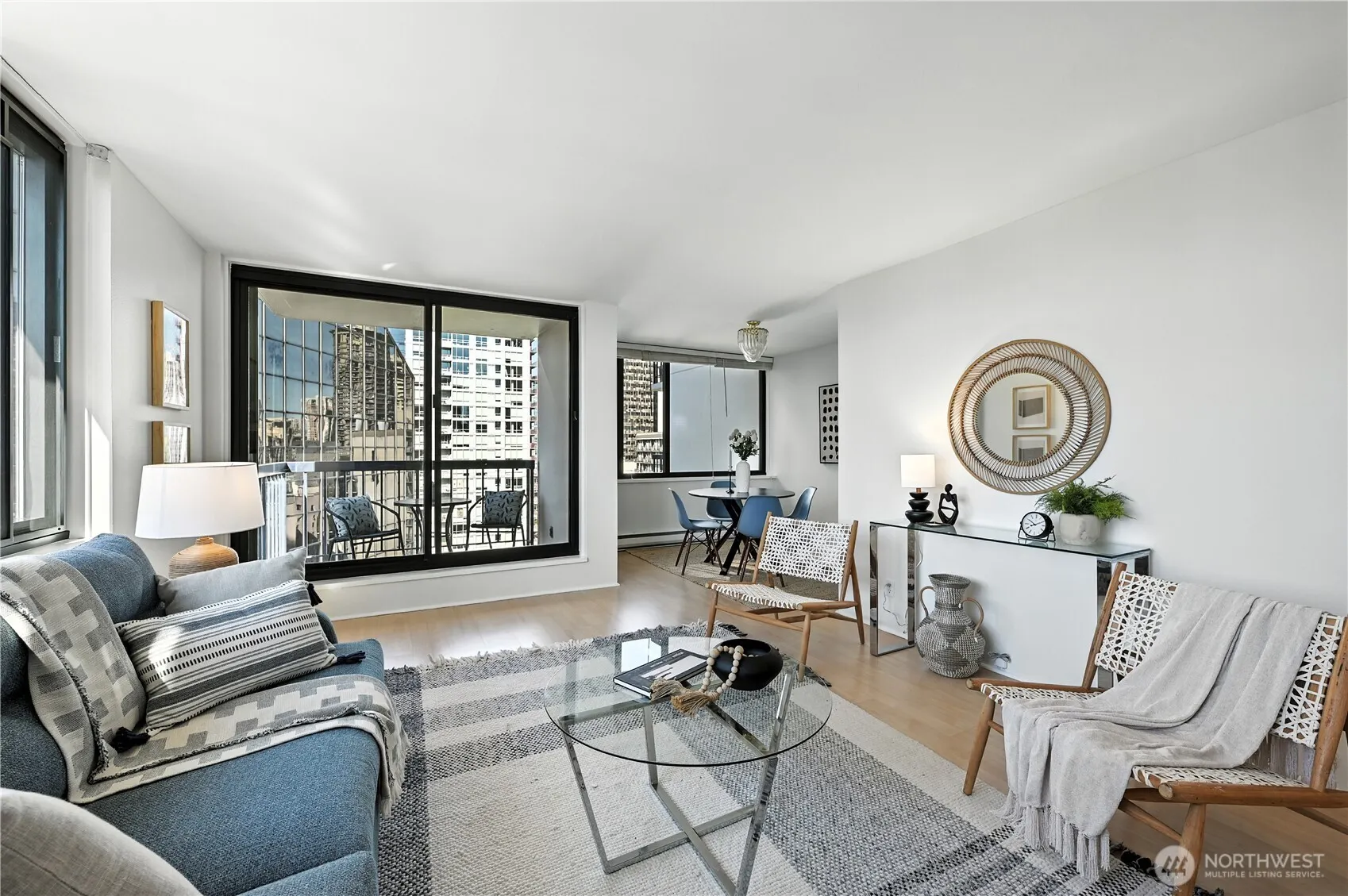 2100 3rd Avenue #1604, Seattle, WA 98121