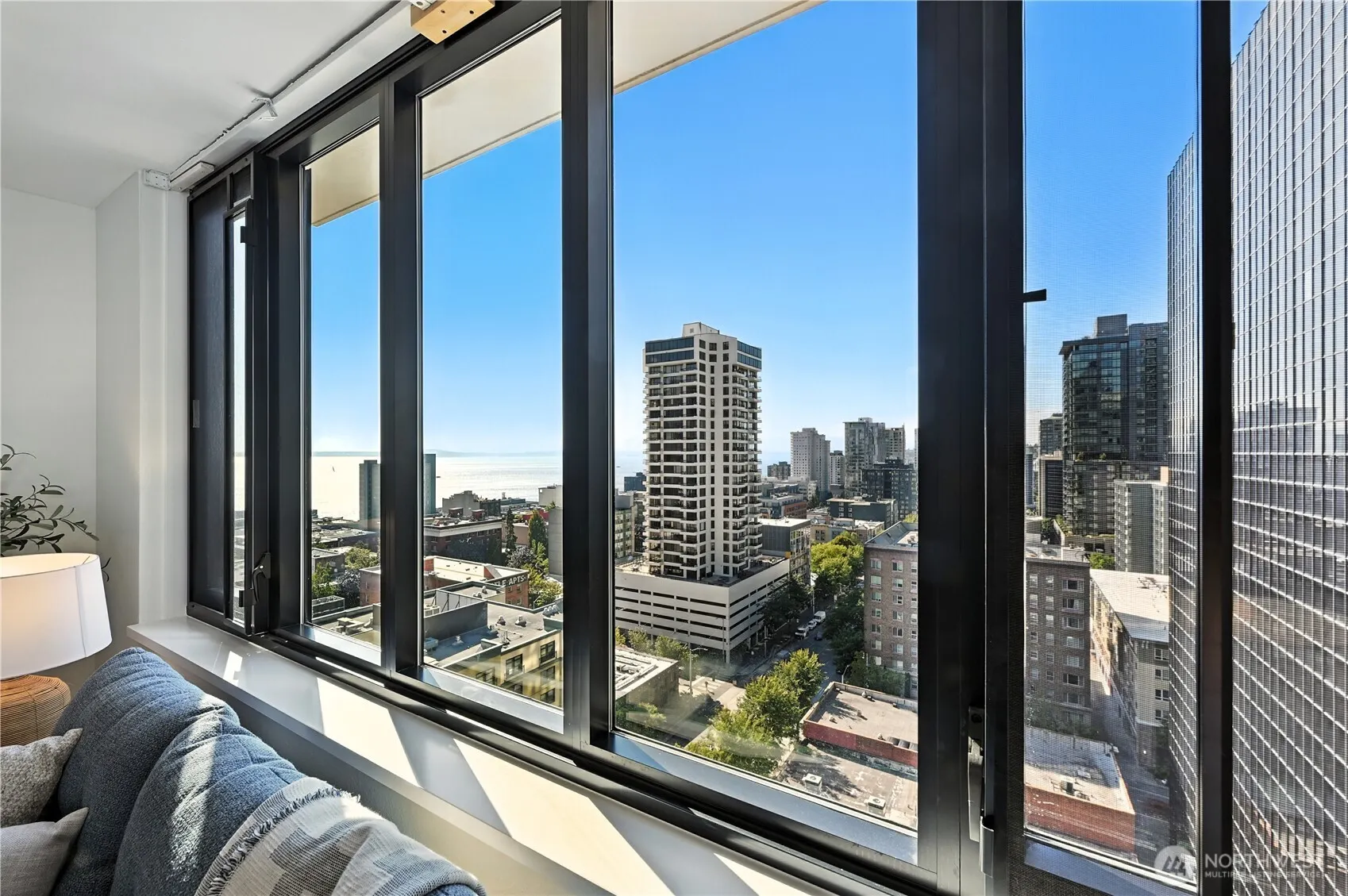 2100 3rd Avenue #1604, Seattle, WA 98121