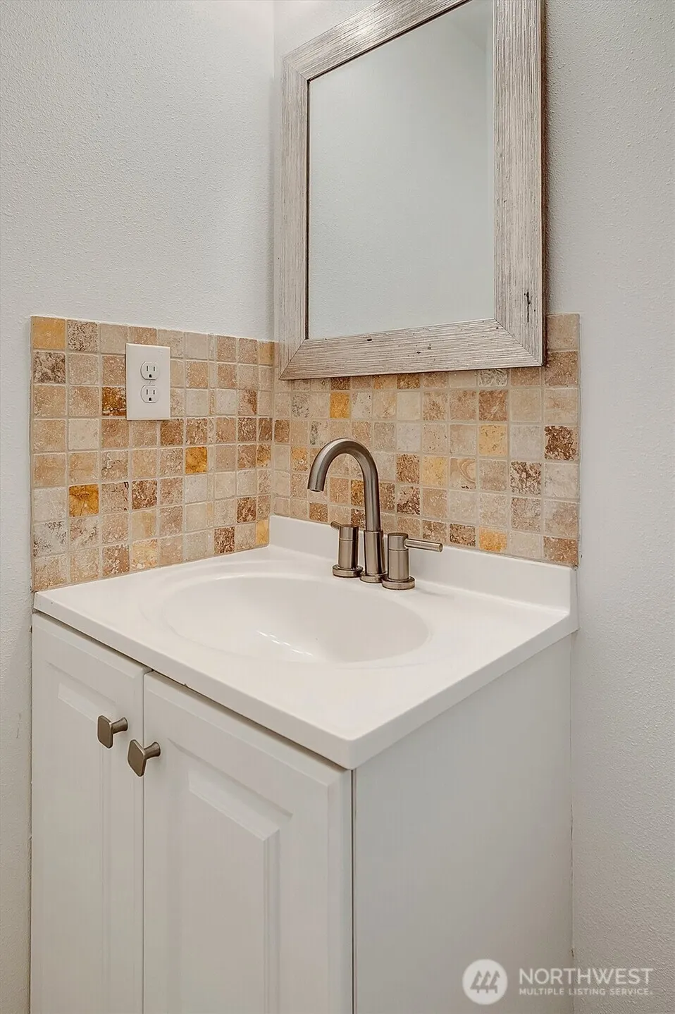 6411 28th Avenue S, Seattle, WA 98108