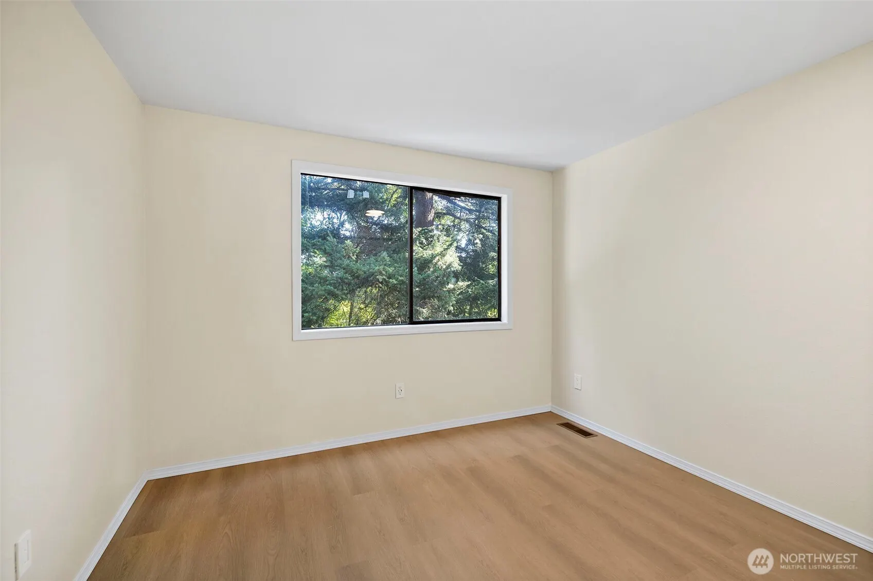 21911 4th Avenue SE, Bothell, WA 98021