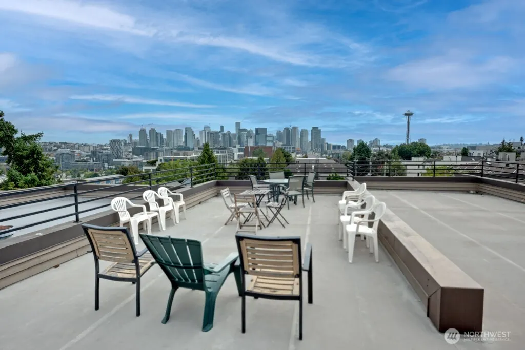 1312 6th Avenue N #9, Seattle, WA 98109