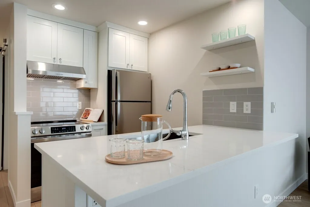 1312 6th Avenue N #9, Seattle, WA 98109