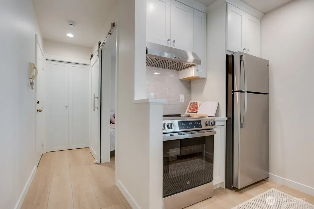 1312 6th Avenue N #9, Seattle, WA 98109