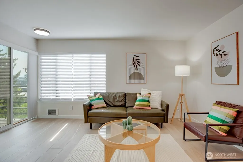 1312 6th Avenue N #9, Seattle, WA 98109