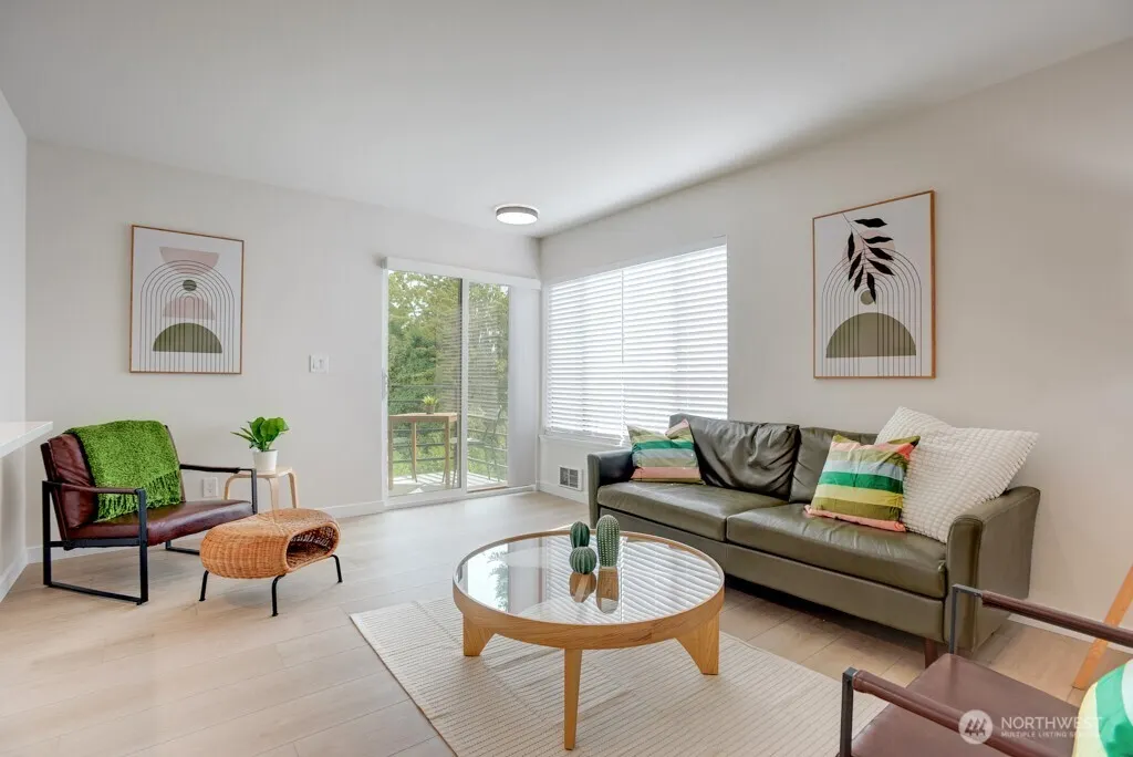 1312 6th Avenue N #9, Seattle, WA 98109