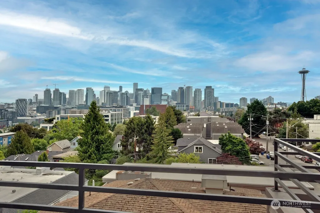 1312 6th Avenue N #9, Seattle, WA 98109
