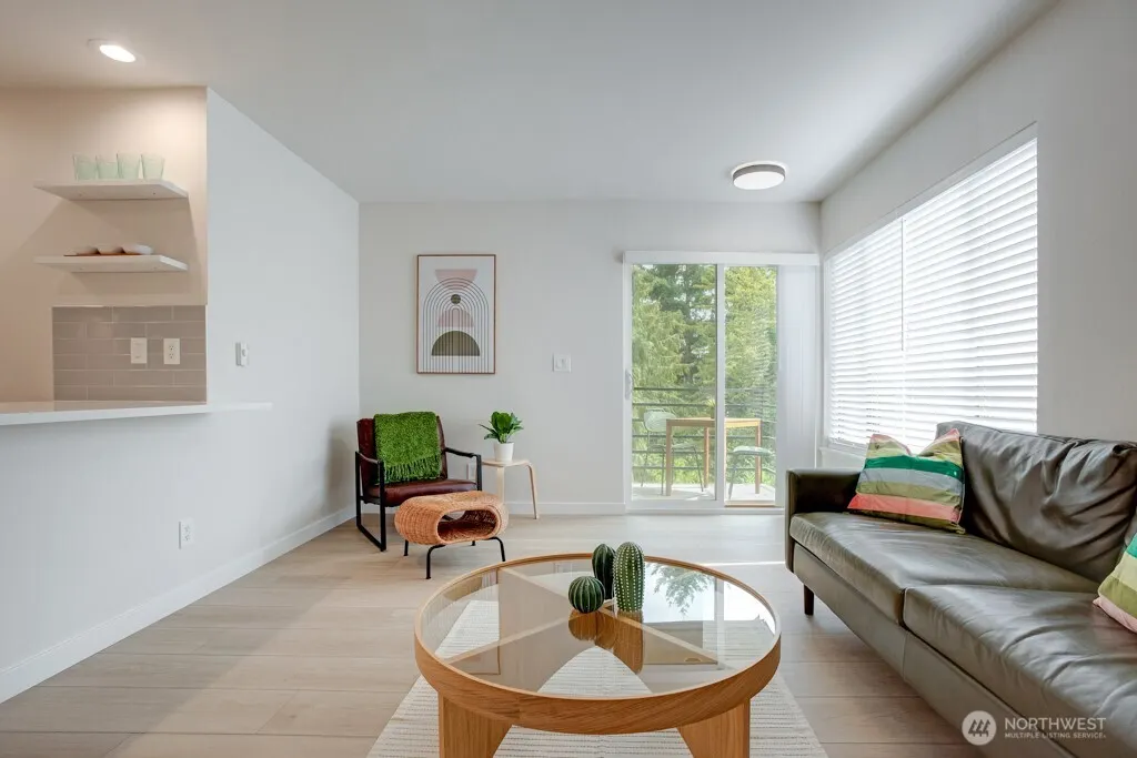 1312 6th Avenue N #9, Seattle, WA 98109