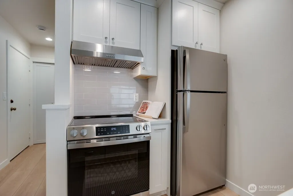 1312 6th Avenue N #9, Seattle, WA 98109