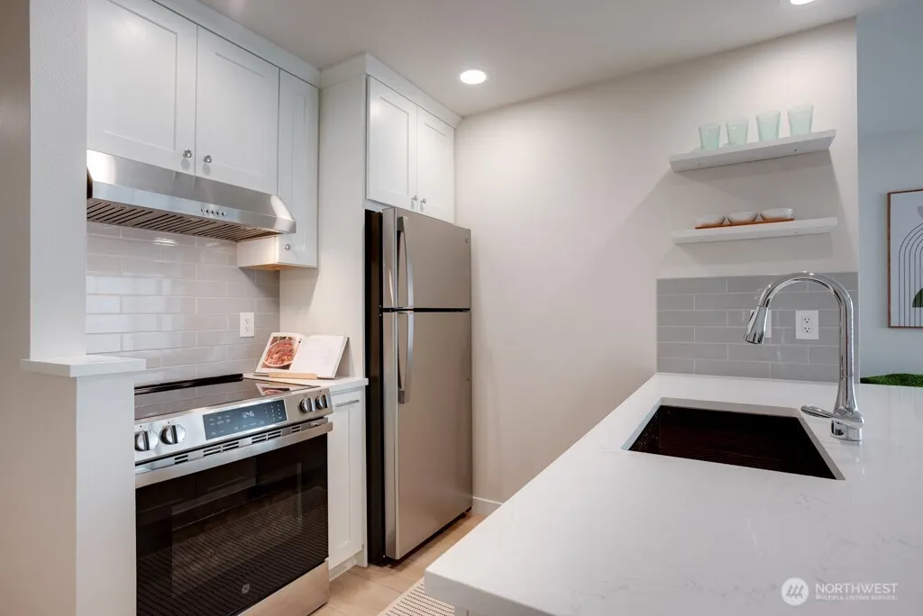 1312 6th Avenue N #9, Seattle, WA 98109