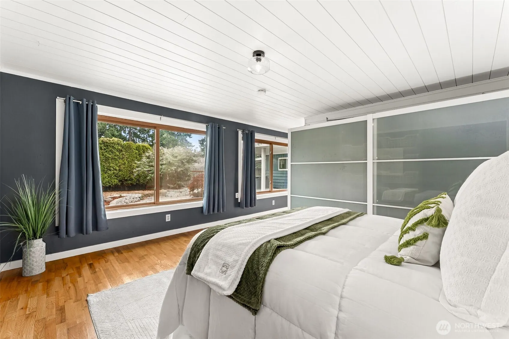 10705 11th Avenue SW, Seattle, WA 98146