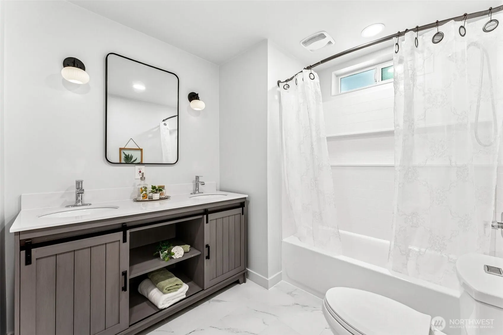 10705 11th Avenue SW, Seattle, WA 98146