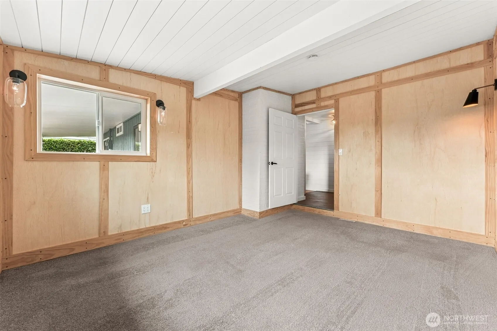 10705 11th Avenue SW, Seattle, WA 98146