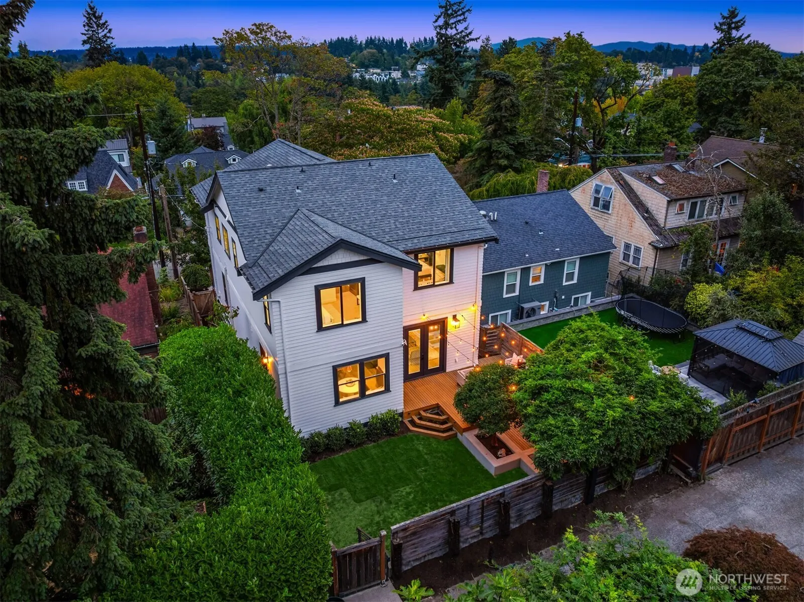 5249 36th Avenue NE, Seattle, WA 98105
