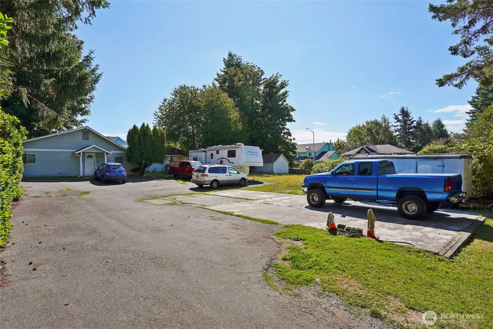 23704 112th Avenue SE, Kent, WA 98031