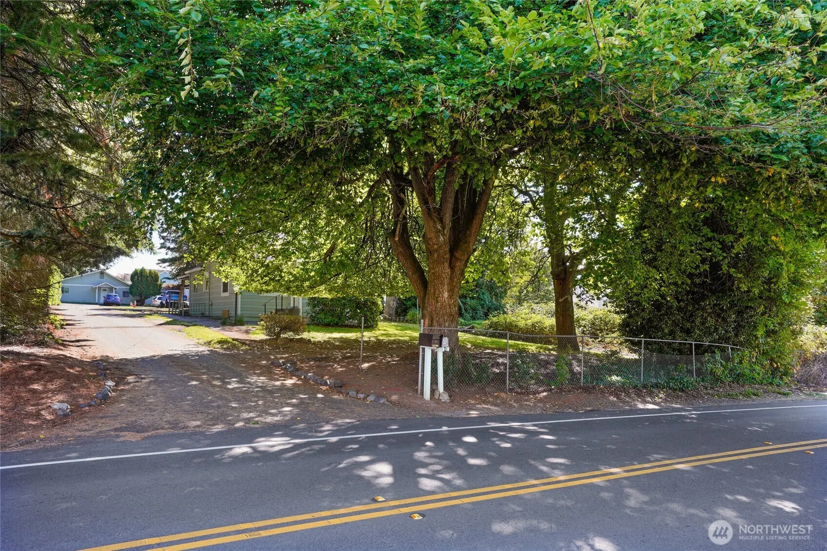 23704 112th Avenue SE, Kent, WA 98031