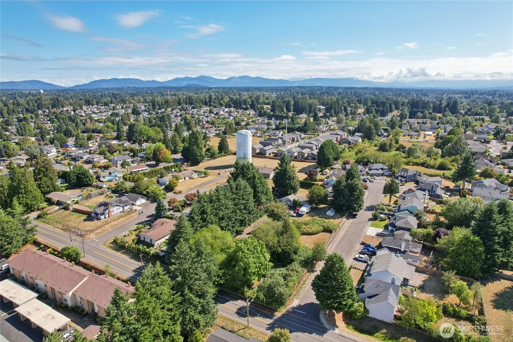 23704 112th Avenue SE, Kent, WA 98031