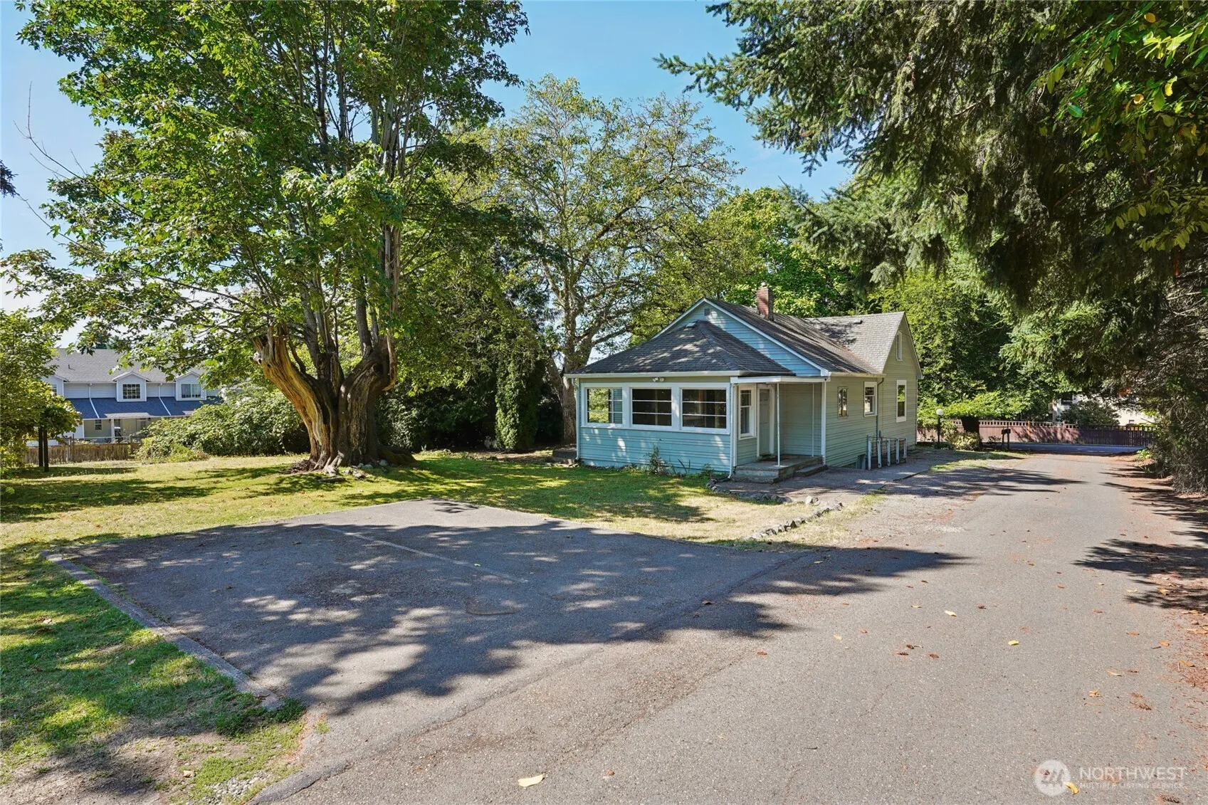 23704 112th Avenue SE, Kent, WA 98031
