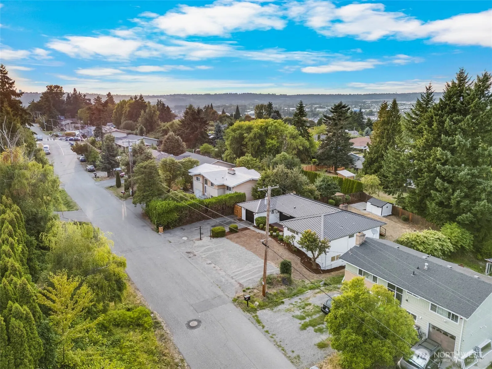 1121 E Guiberson Street , Kent, WA 98030