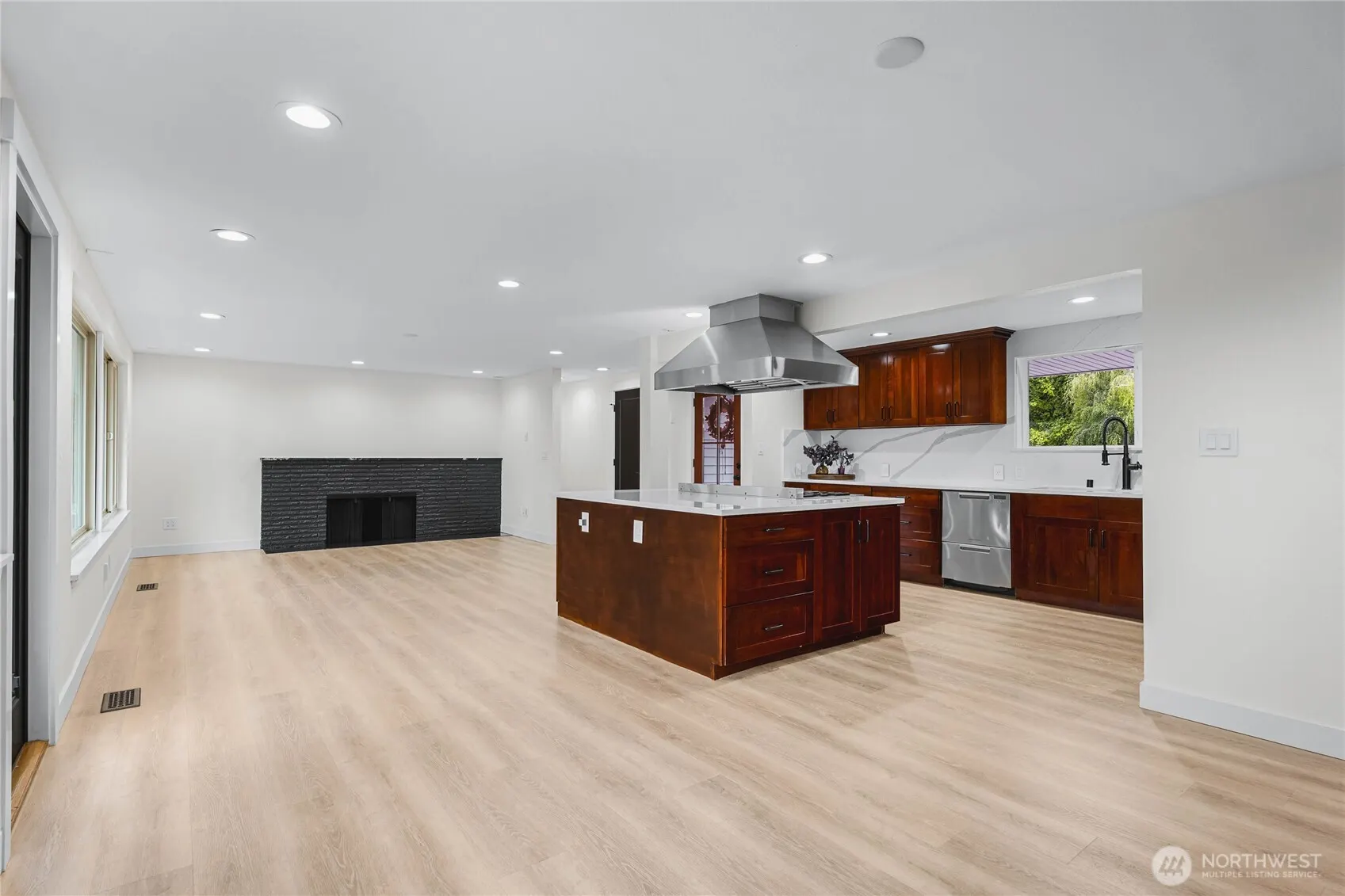 1121 E Guiberson Street , Kent, WA 98030